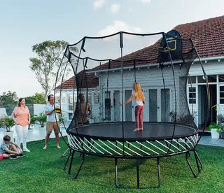 Springfree Medium 10 ft Round Trampoline