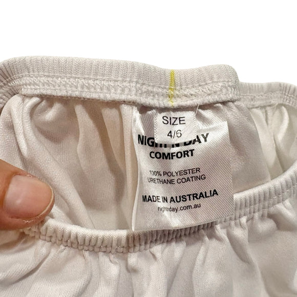 Night N Day Pilchers Size 4-6 White
