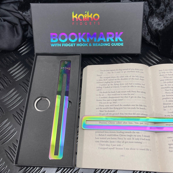 Metal Bookmark with Fidget Hook & Reading Guide in Oil Slick - Kaiko exclusive